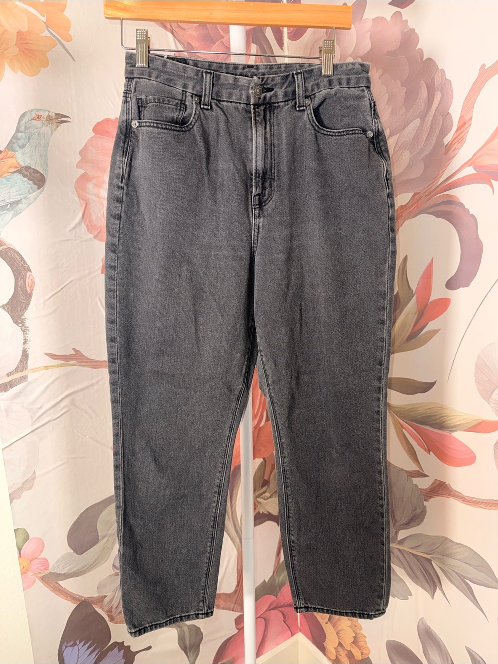 Women’s American Eagle Black Washed Jeans - Size 6